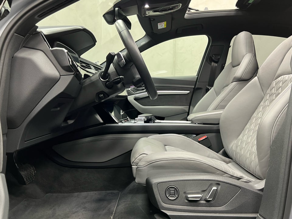 Audi e-tron 50 S-line Prestige Sportback quattro 5d