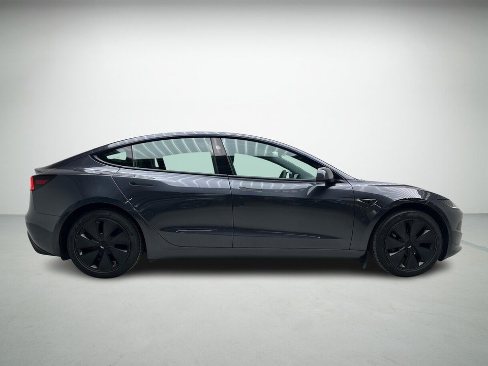 Tesla Model 3 Long Range RWD 4d