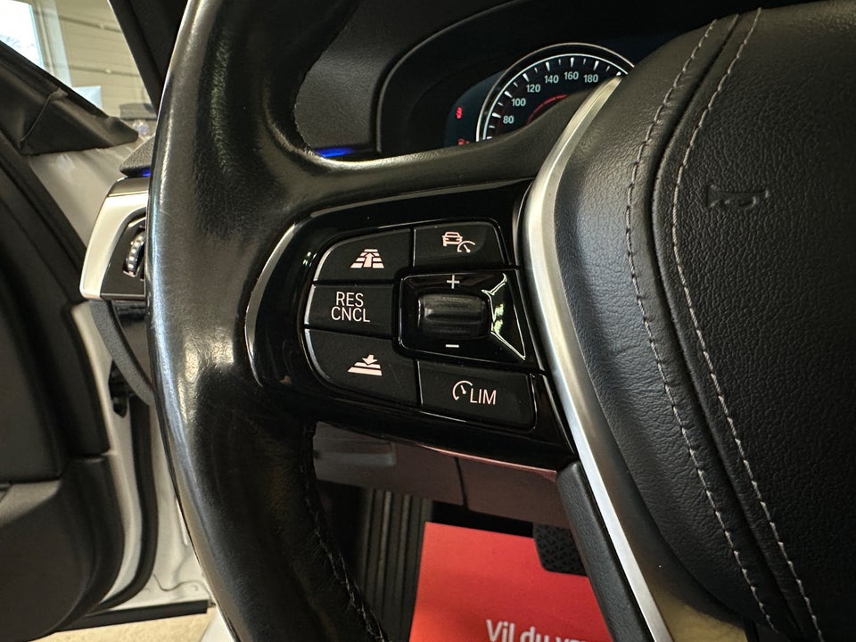 BMW 530d 3,0 Sport Line xDrive aut. 4d