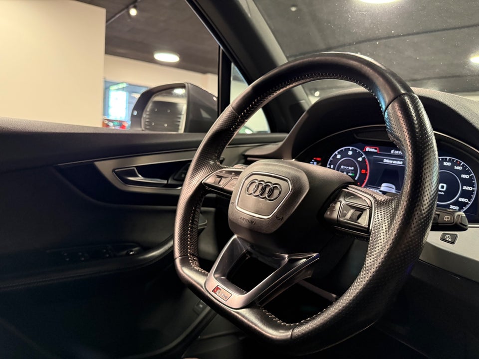 Audi Q7 3,0 TDi 272 S-line quattro Tiptr. 5d