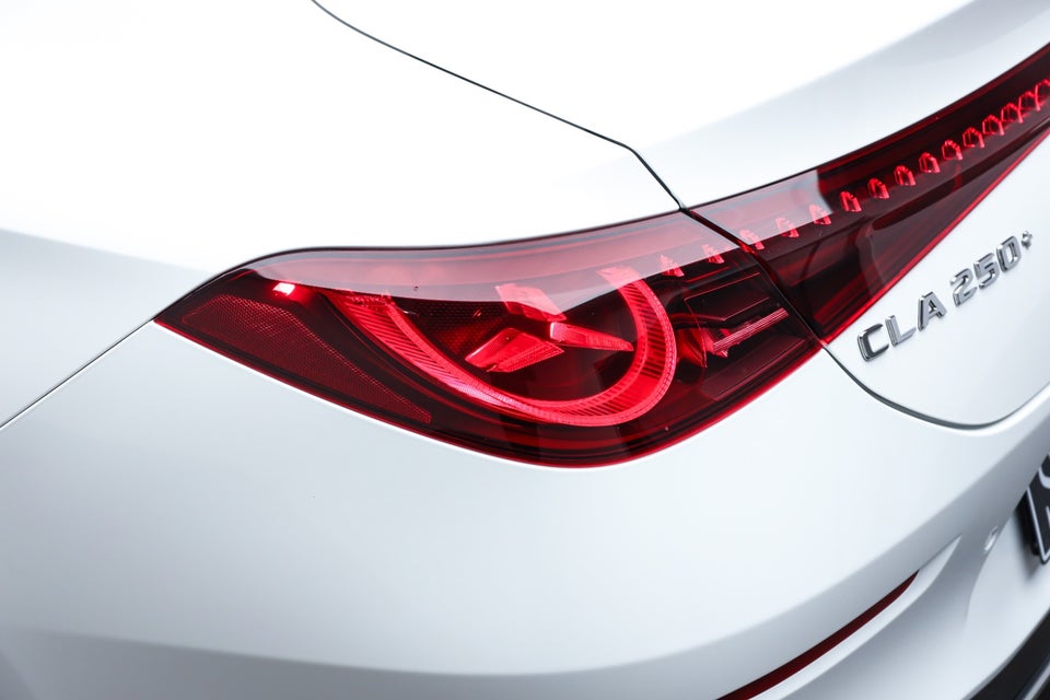 Mercedes CLA250+ EQ Progressive 4d