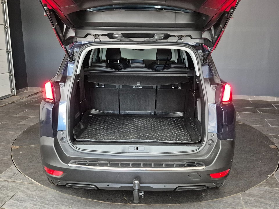 Peugeot 5008 1,2 PureTech 130 Allure 7prs 5d