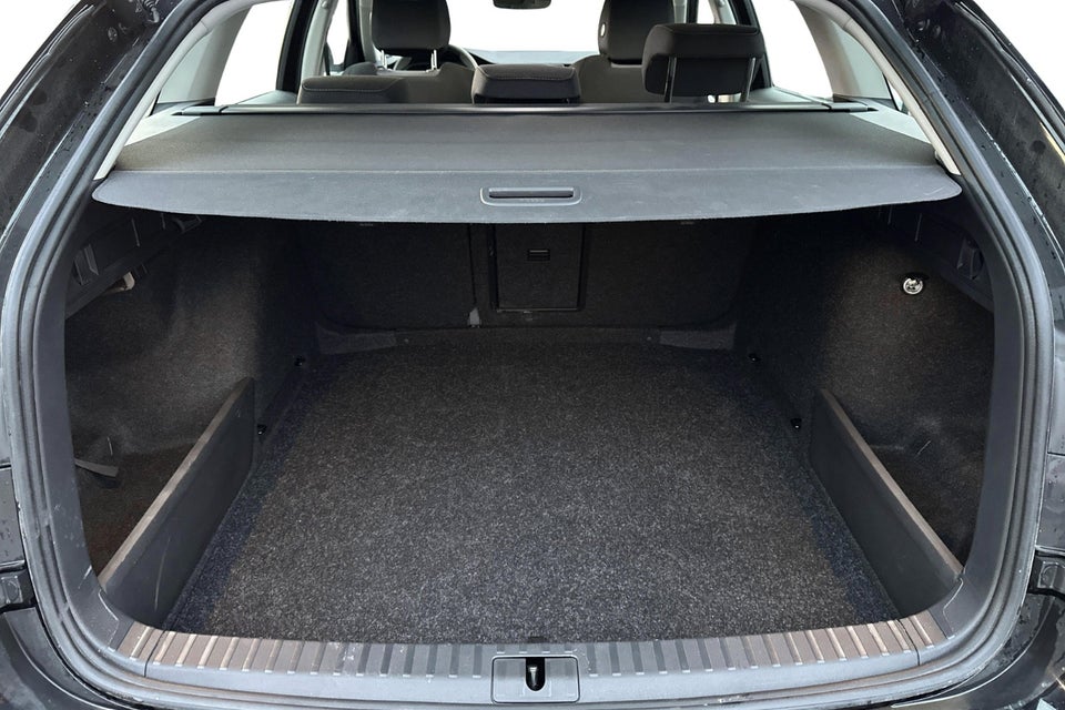 Skoda Octavia 1,5 eTSi 150 Selection Combi DSG 5d