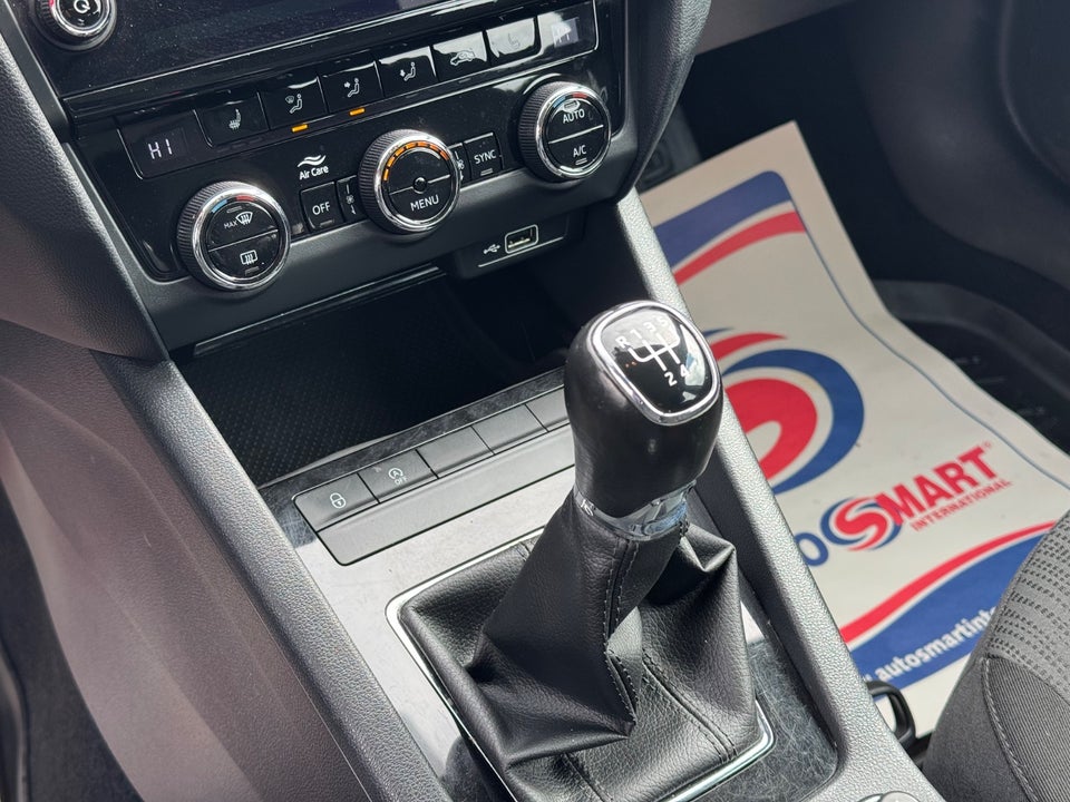 Skoda Octavia 1,6 TDi 115 Style Combi 5d