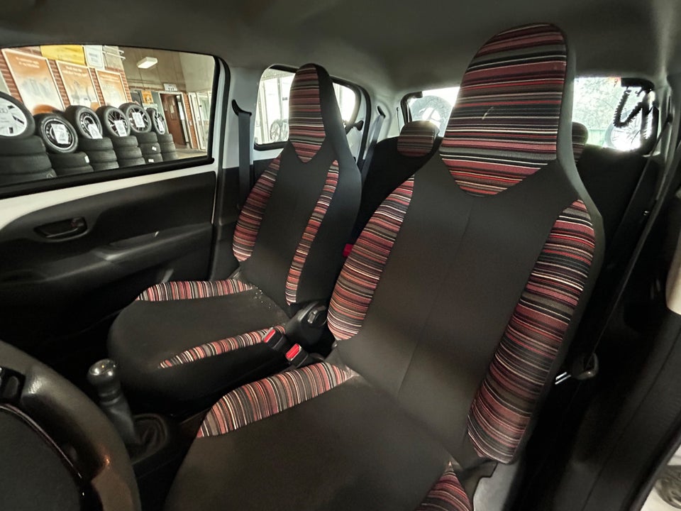Citroën C1 1,2 PureTech Attraction 5d
