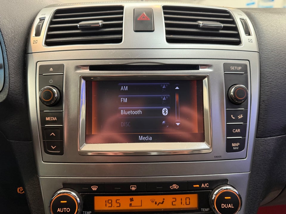 Toyota Avensis 1,6 VVT-i T1 4d