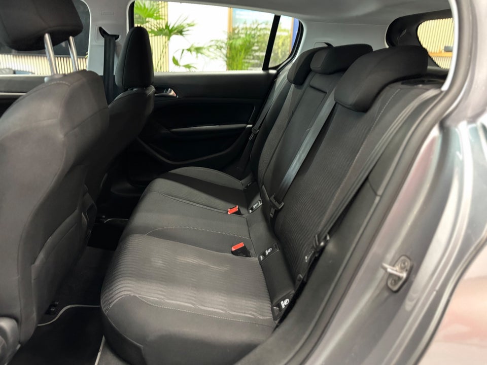 Peugeot 308 1,6 THP 125 Allure 5d