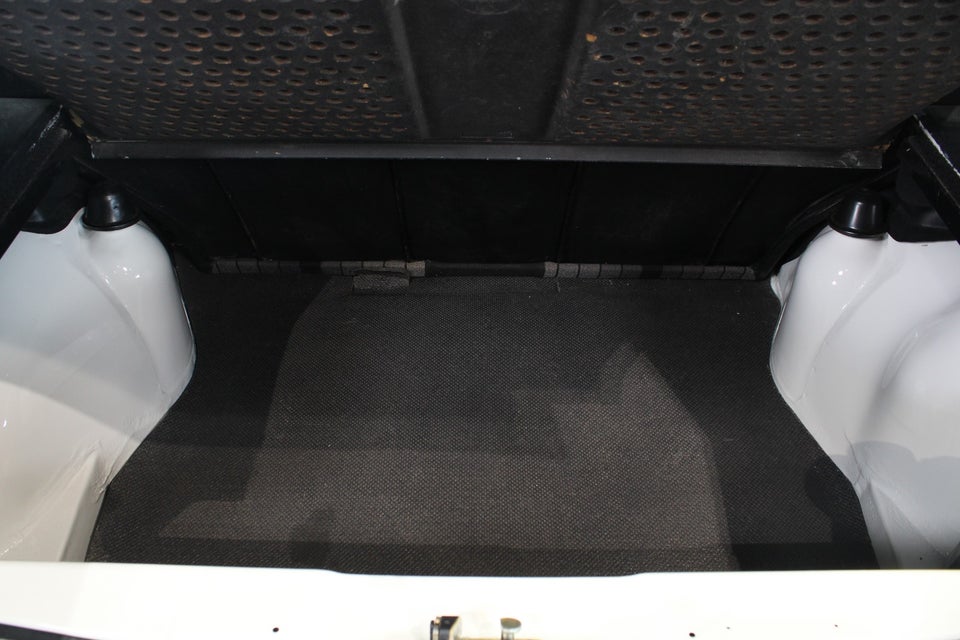 VW Golf I 1,8 GTi Pirelli 3d