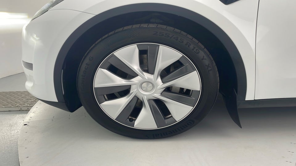 Tesla Model Y Long Range AWD 5d
