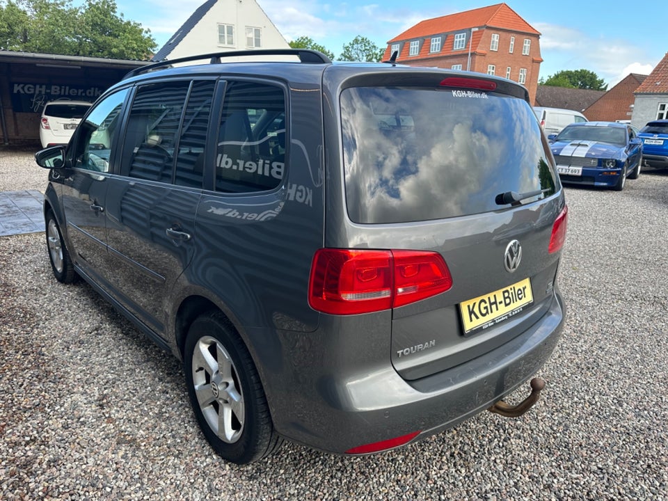 VW Touran 1,6 TDi 105 Comfortline BMT Van 5d