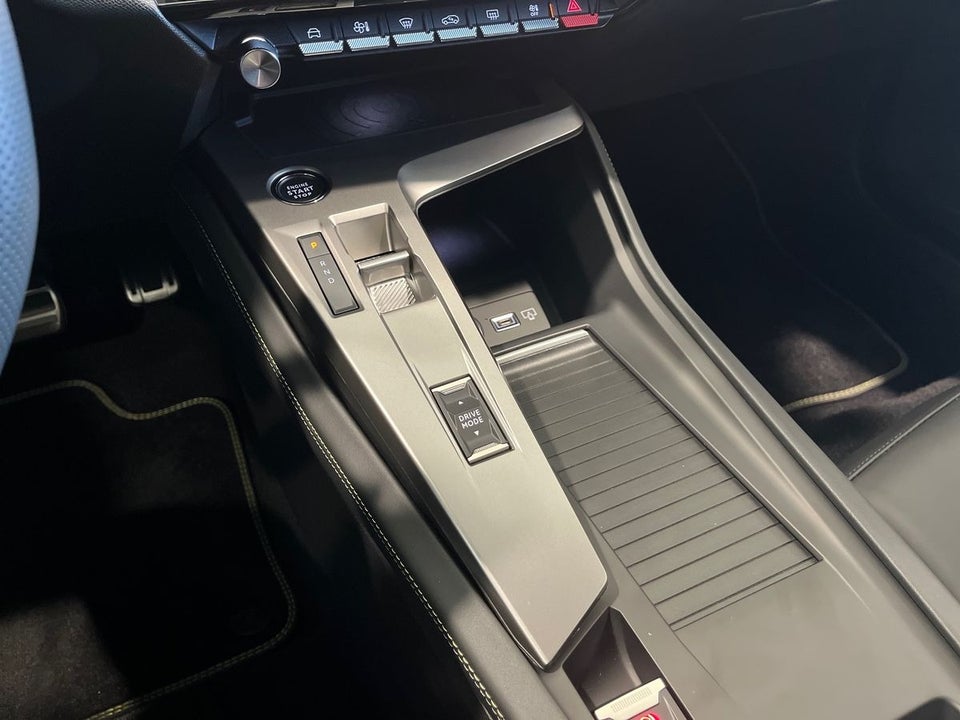 Peugeot e-408 58 GT 5d