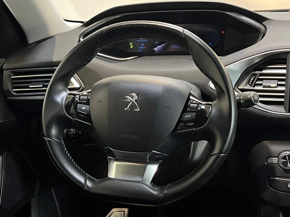 Peugeot 308 1,5 BlueHDi 130 Allure Grand 5d