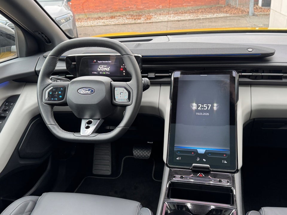 Ford Capri 77 Premium Extended Range 5d