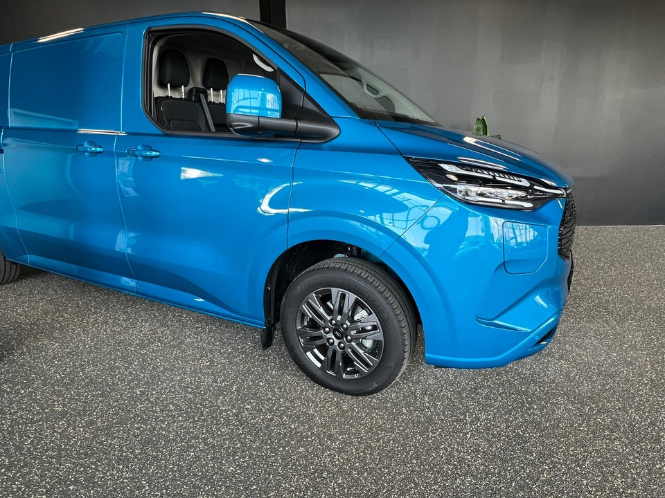 Ford E-Transit Custom 340L 64 Limited