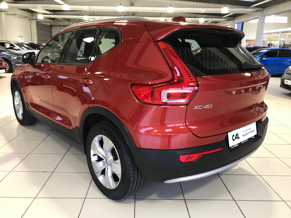 Volvo XC40 1,5 T3 156 Momentum 5d