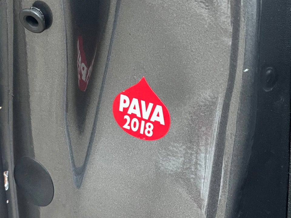 Peugeot 2008 1,2 e-THP 110 Allure 5d