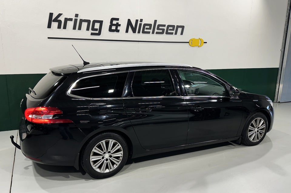 Peugeot 308 1,6 BlueHDi 120 Allure Sky SW EAT6 5d