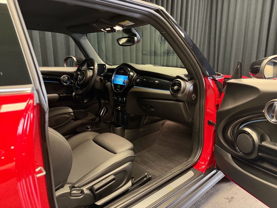 MINI Cooper SE Classic Trim 3d