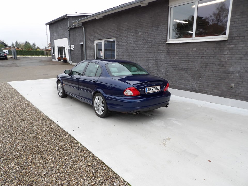 Jaguar X-type 2,5 V6 Sport 4d