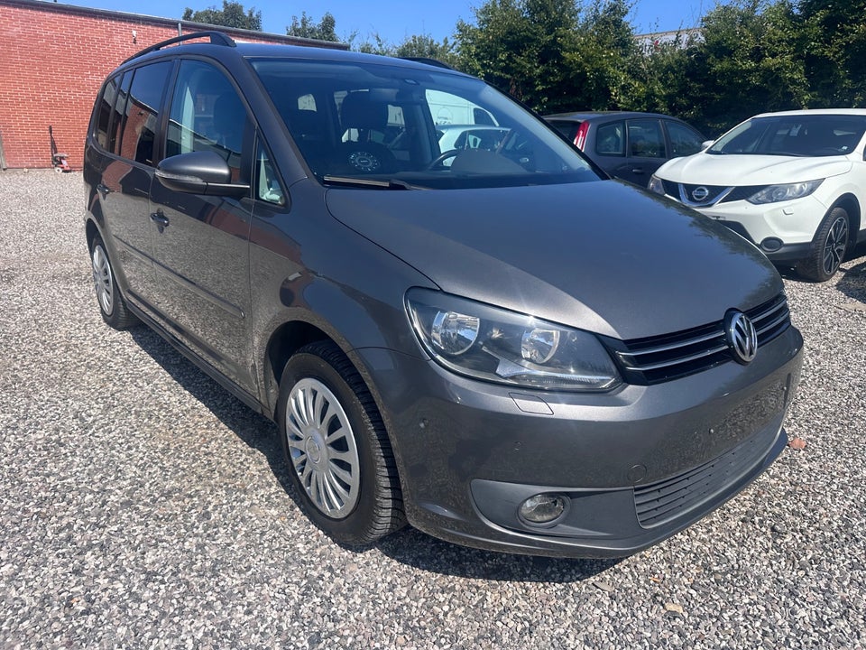 VW Touran 1,6 TDi 105 Comfortline BMT 7prs 5d