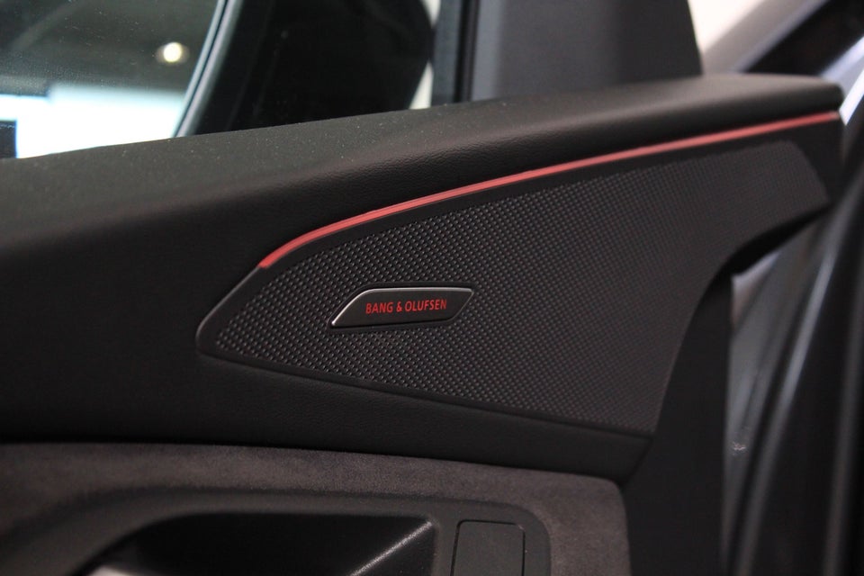 Audi Q6 e-tron S-line performance 5d