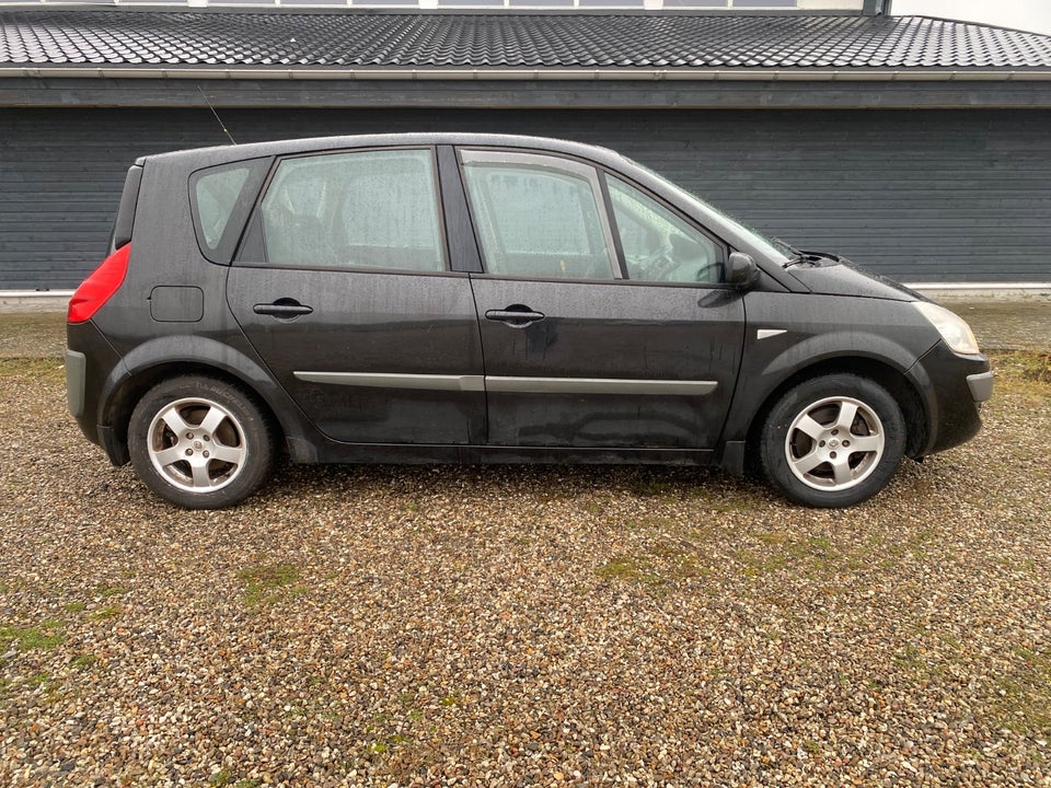 Renault Scenic II 1,6 Authentique 5d