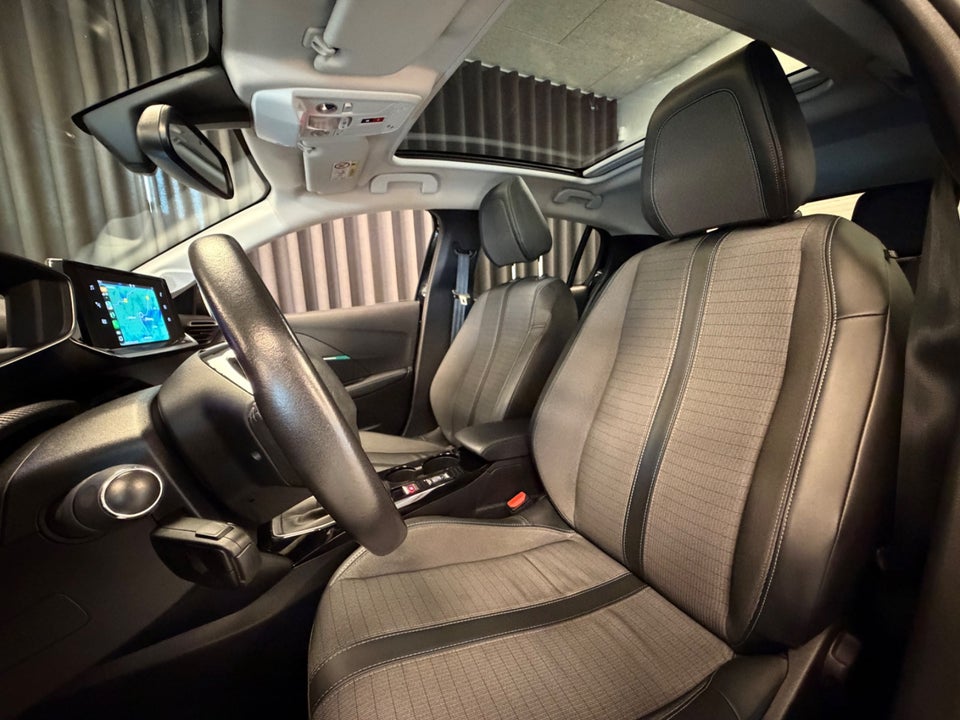 Peugeot 208 1,5 BlueHDi 100 Allure Sky 5d