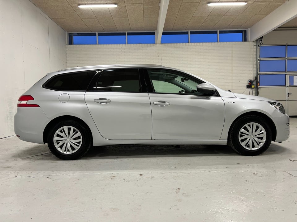 Peugeot 308 1,6 BlueHDi 120 Style Sky SW 5d