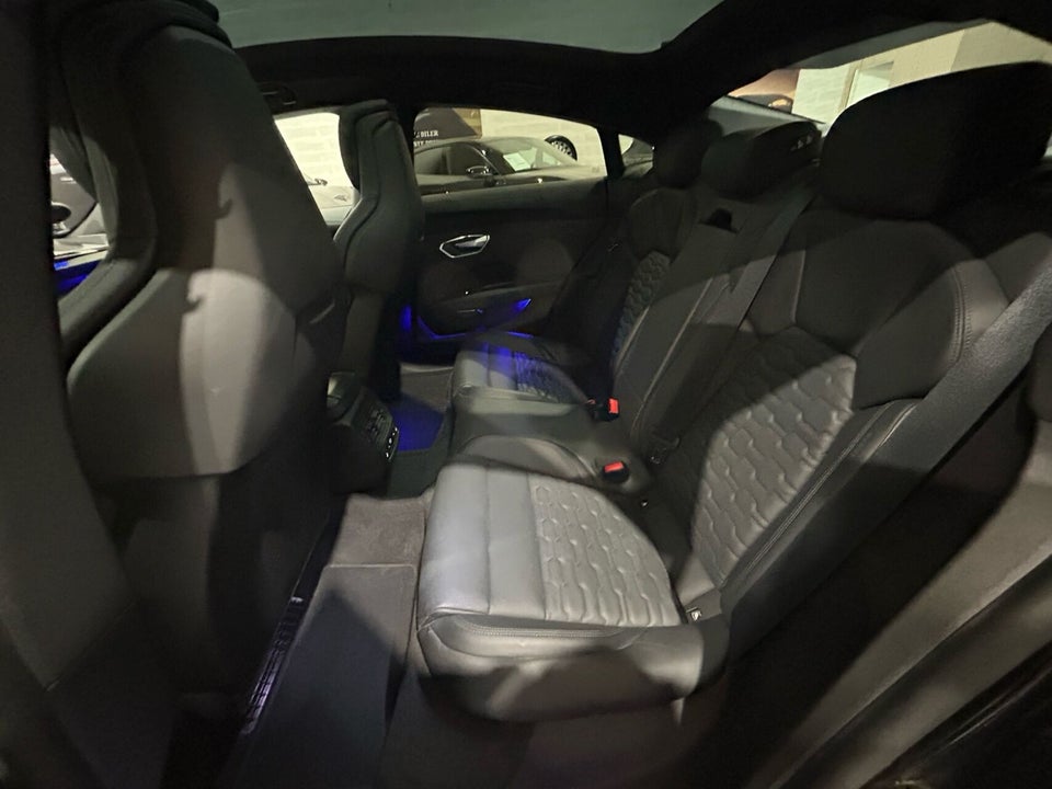 Audi e-tron GT quattro 4d