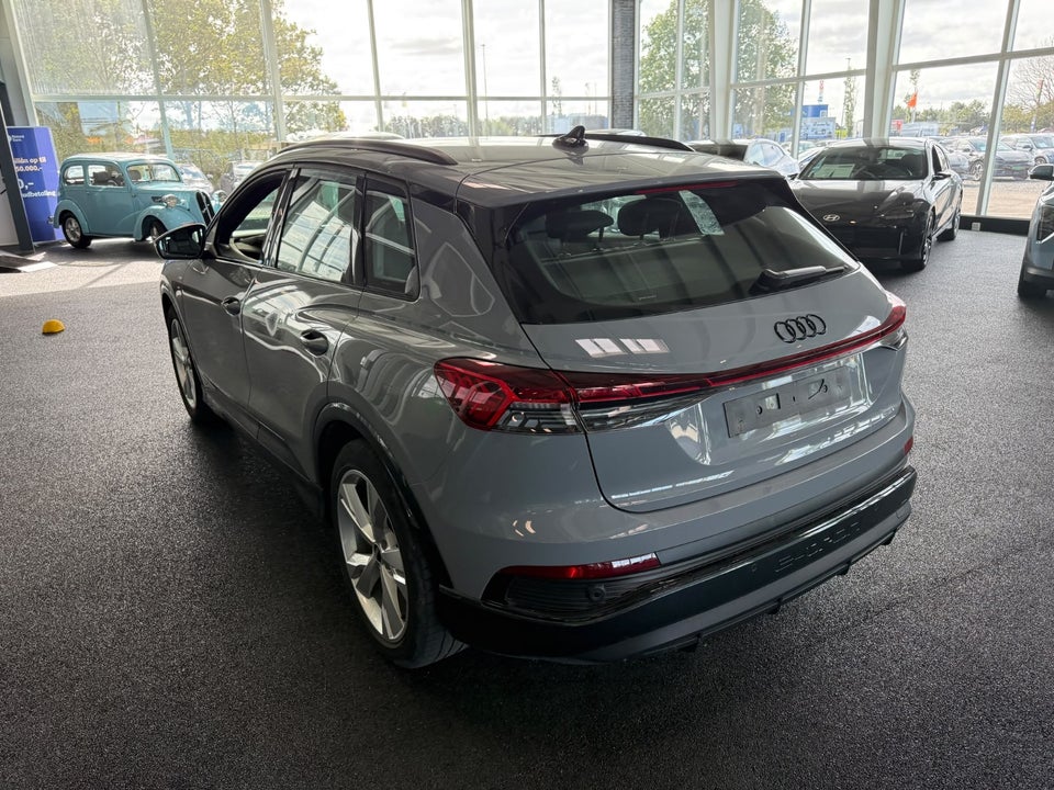 Audi Q4 e-tron 45 S-line 5d