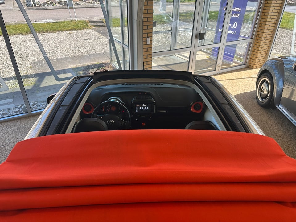 Toyota Aygo 1,0 VVT-i x-sky 5d