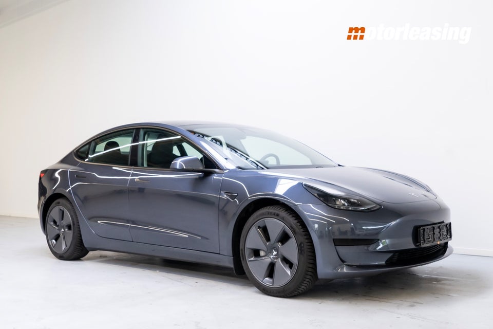 Tesla Model 3 Standard Range+ RWD 4d