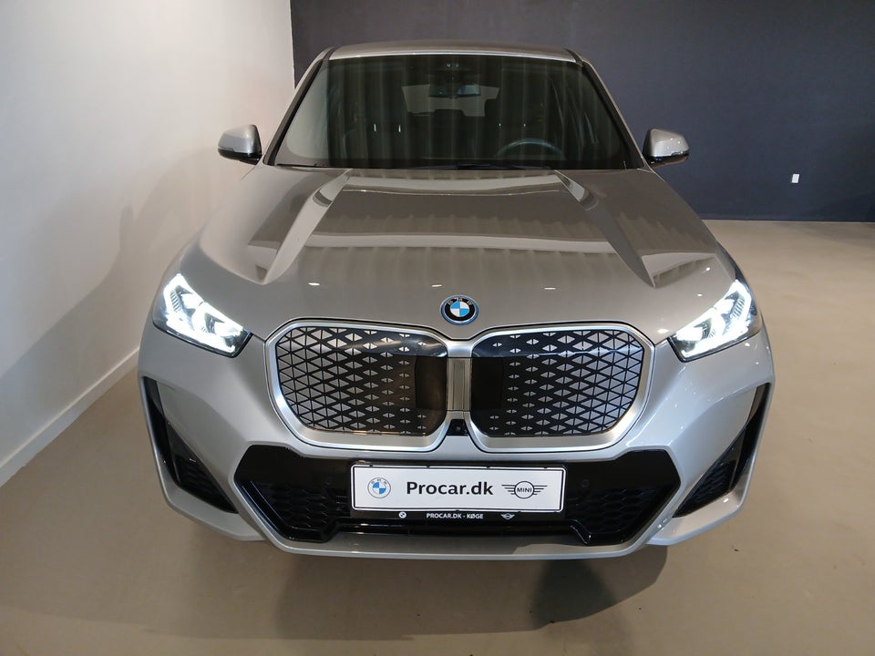 BMW iX1 eDrive20 Fully Charged M-Sport 5d
