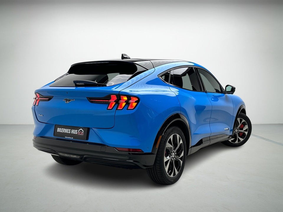 Ford Mustang Mach-E 98 Premium Extended Range AWD 5d