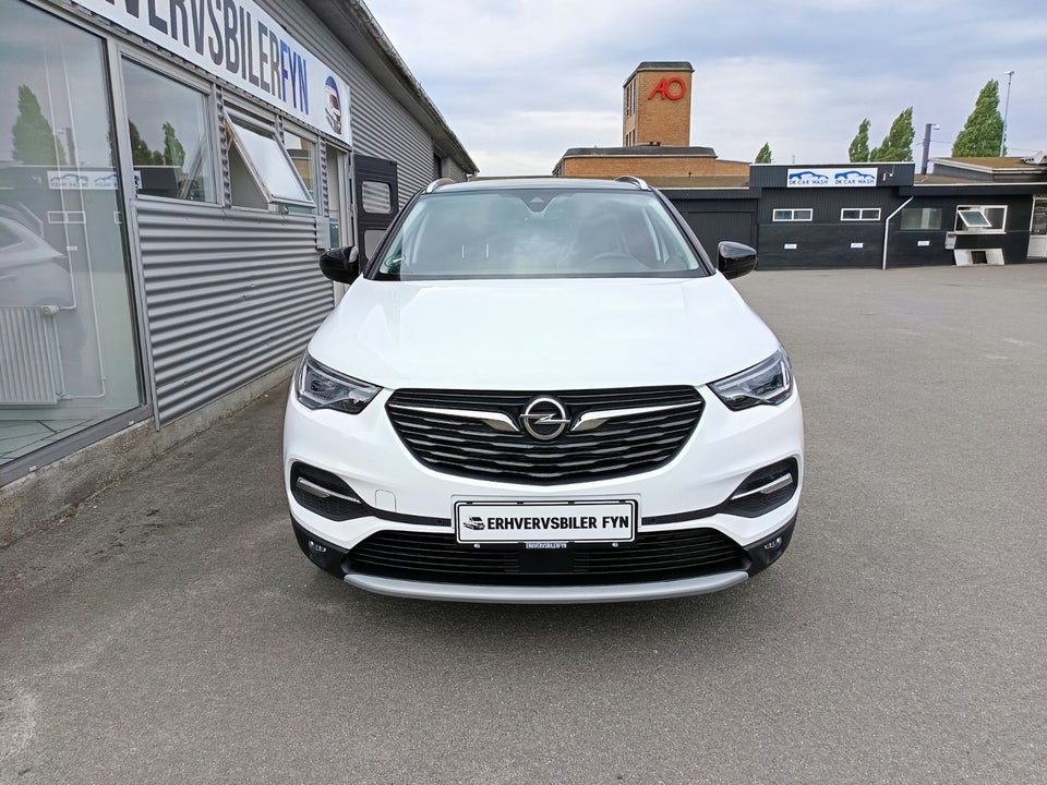 Opel Grandland X 1,6 Hybrid4 Ultimate aut. Van 5d