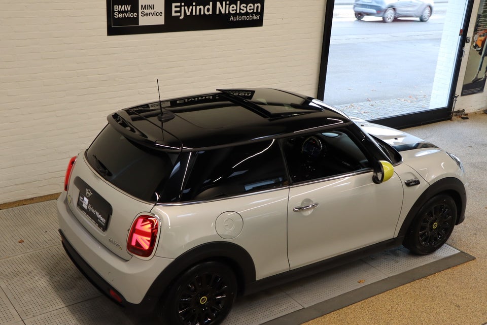 MINI Cooper SE Camden Edition 3d