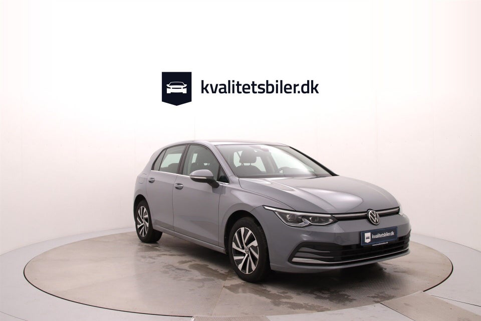 VW Golf VIII 1,4 eHybrid DSG 5d