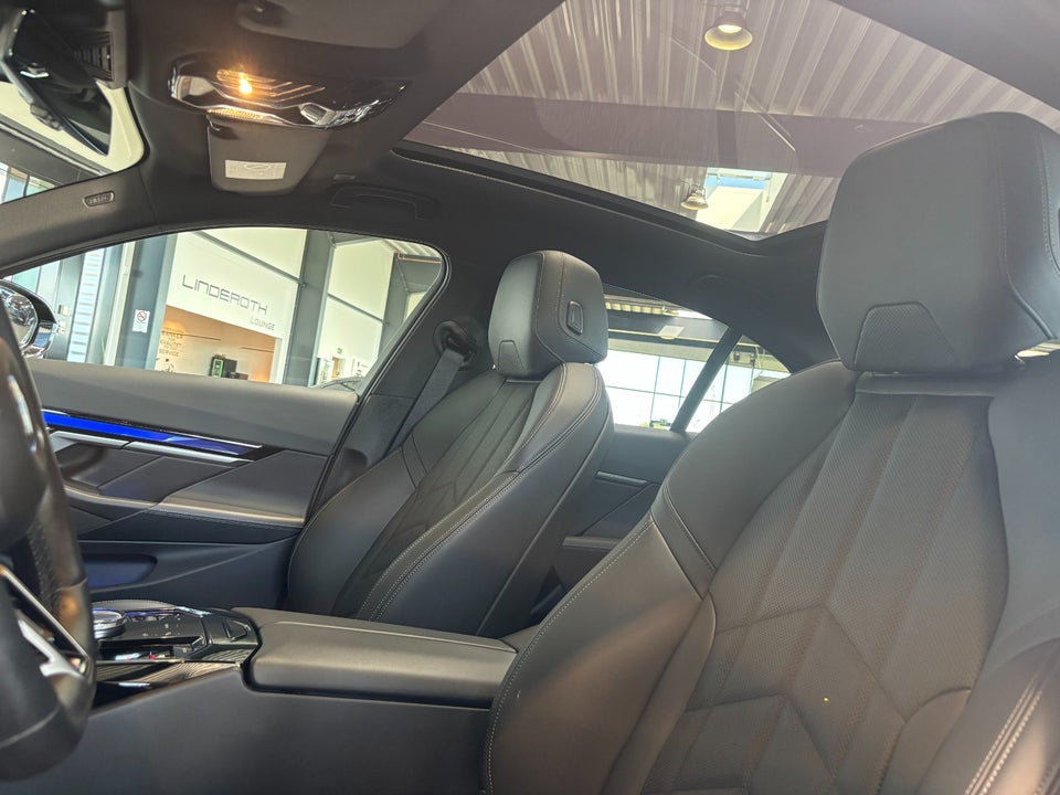 BMW i5 eDrive40 M-Sport 4d