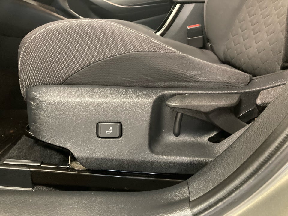 Toyota Corolla 1,8 Hybrid H3 Premium Touring Sports MDS 5d