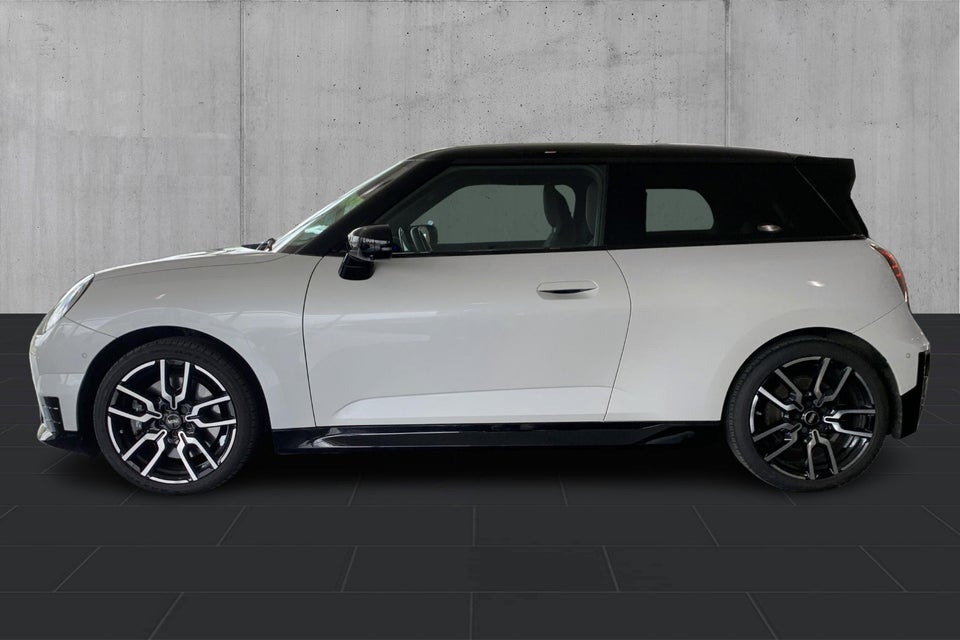MINI Cooper SE JCW Trim XL 3d