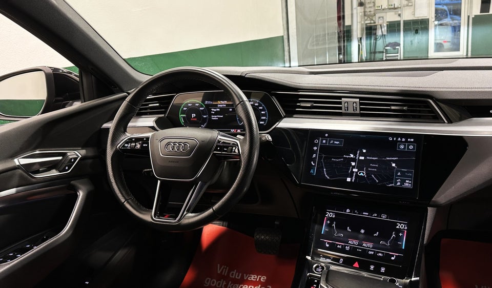 Audi e-tron 55 S-line quattro 5d