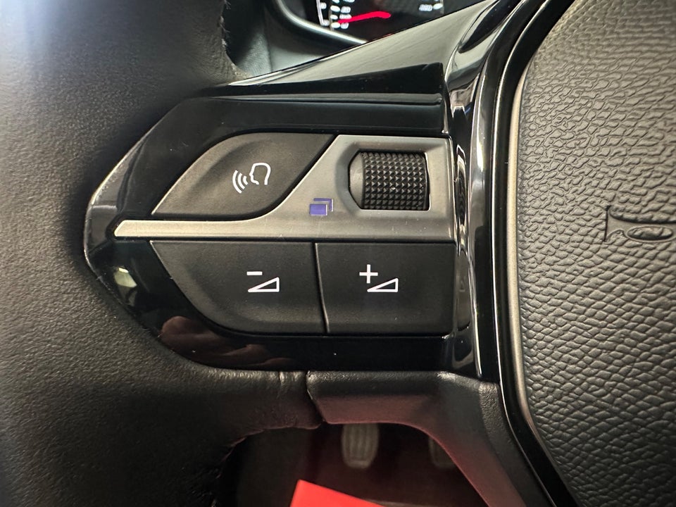 Peugeot 2008 1,2 PureTech 130 Active Pack 5d