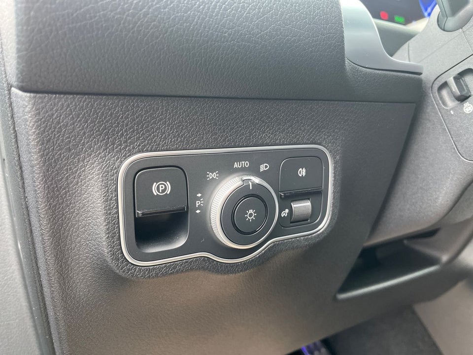 Mercedes EQB300 AMG Line 4Matic 5d