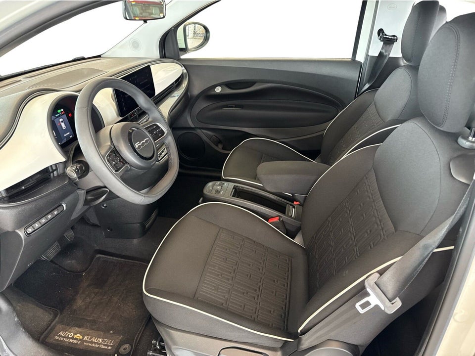 Fiat 500e 42 Icon 3d