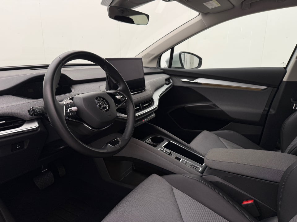 Skoda Enyaq 50 iV Loft 5d