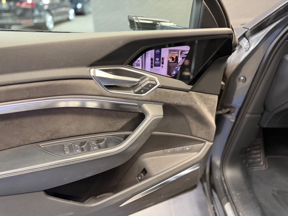 Audi e-tron 55 S-line Sportback quattro 5d