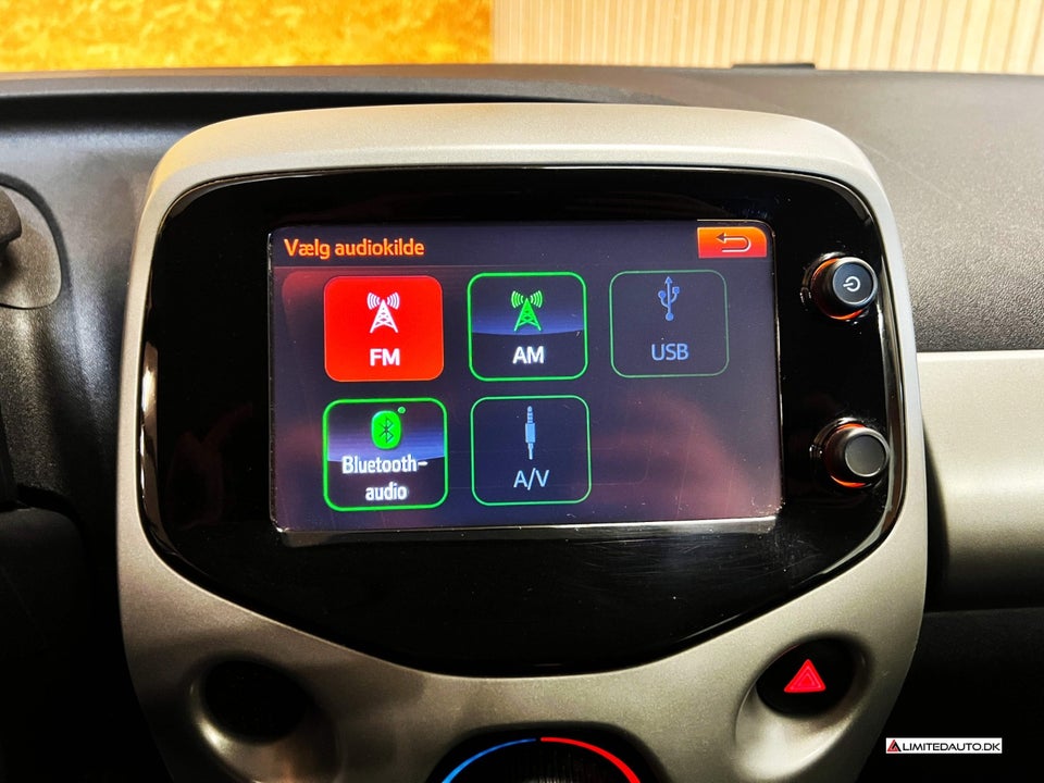 Toyota Aygo 1,0 VVT-i x-press 5d