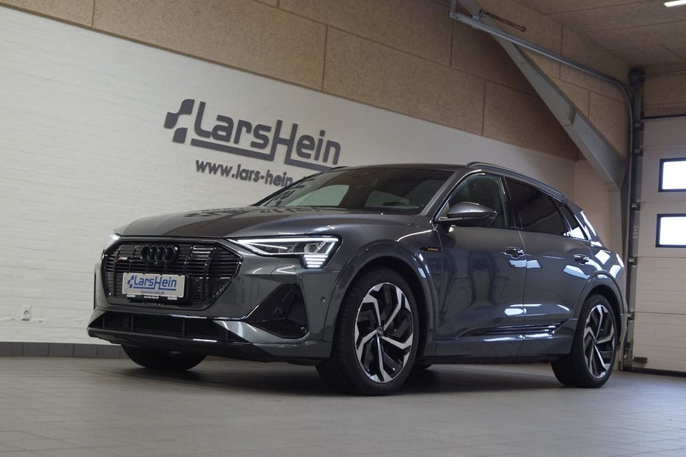 Audi e-tron 55 S-line quattro 5d