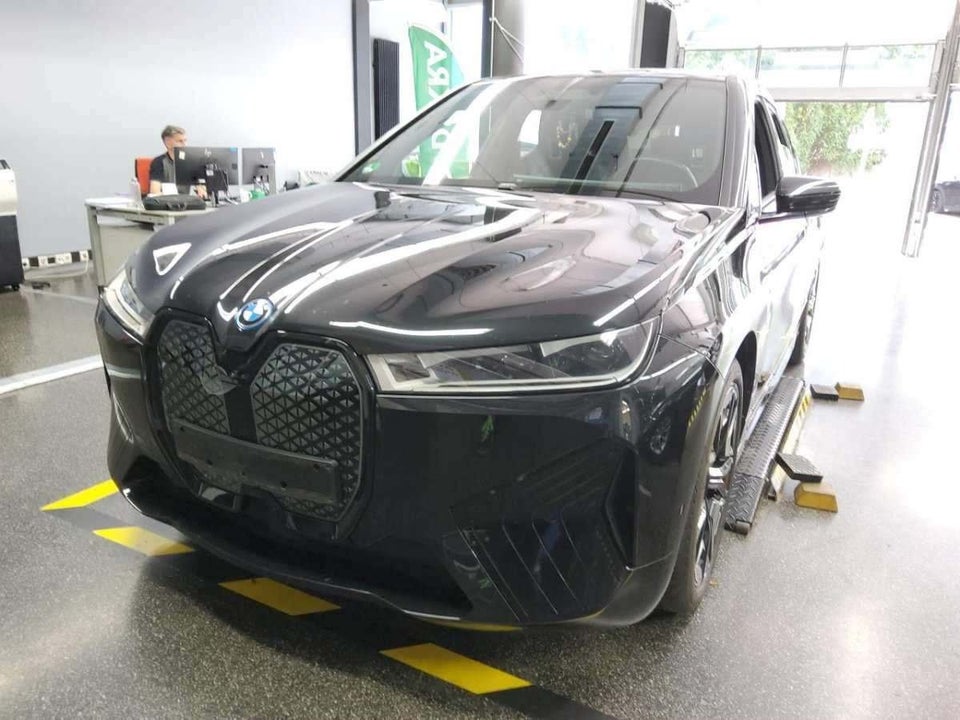 BMW iX xDrive40 Sport 5d