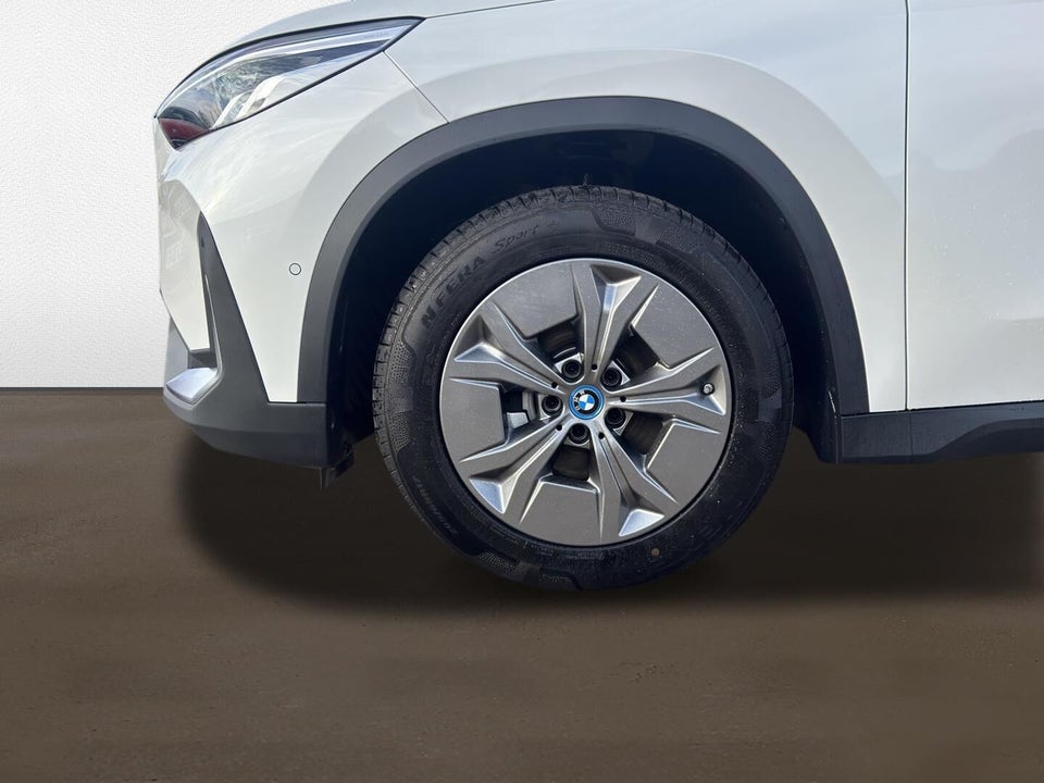 BMW iX1 eDrive20 X-Line 5d